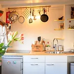 Boatapartment Animathor On Location Botel *