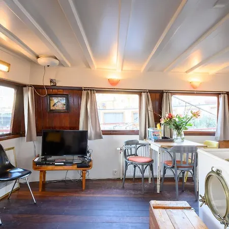 Boatapartment Animathor On Location ספינת מלון רוטרדם