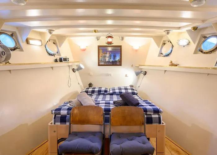 Boatapartment Animathor On Location 船上ホテル *