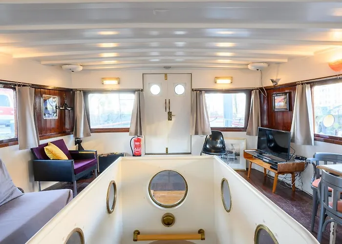 Boatapartment Animathor On Location *