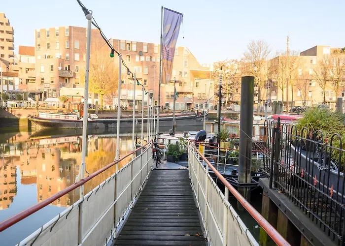 船上ホテル Boatapartment Animathor On Location