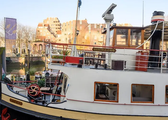 Boatapartment Animathor On Location Tekne Rotterdam