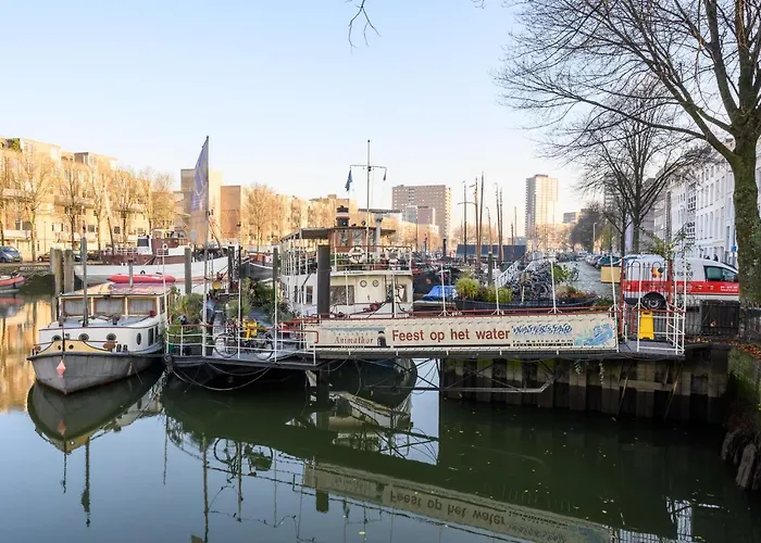 Boatapartment Animathor On Location Rotterdam