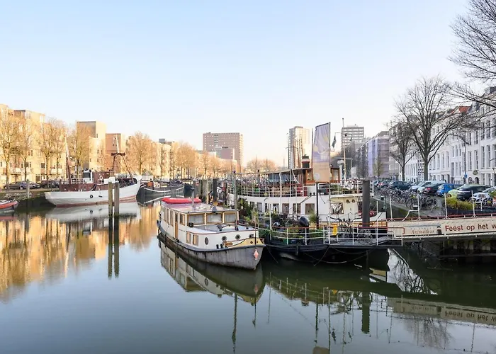 船上ホテル Boatapartment Animathor On Location *