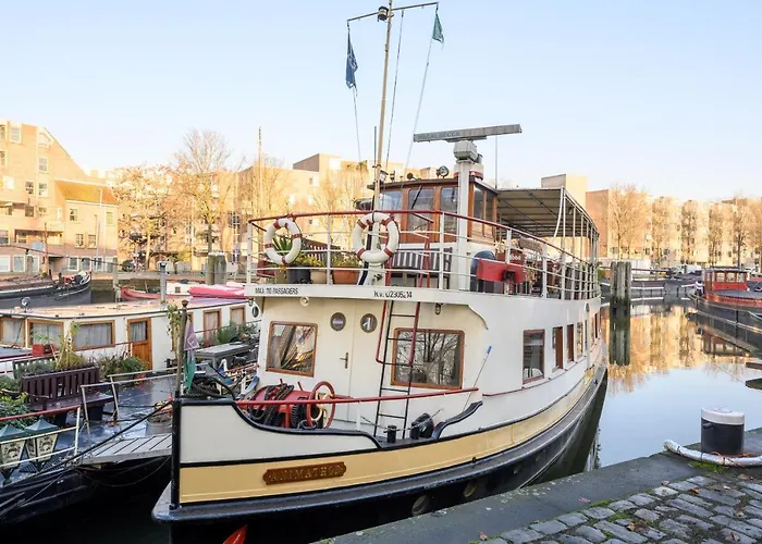 Boatapartment Animathor On Location 船上ホテル